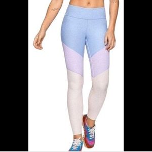 Outdoor Voices
Springs 7/8 Color Block Leggings
